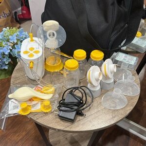 Madela pump in style